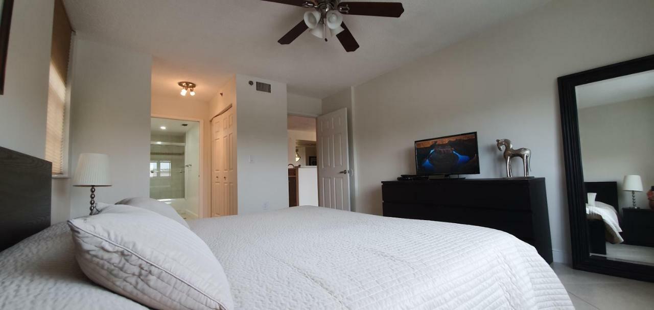 Yacht Club Aventura 2Br + 2Ba Apartment Miami Exterior photo